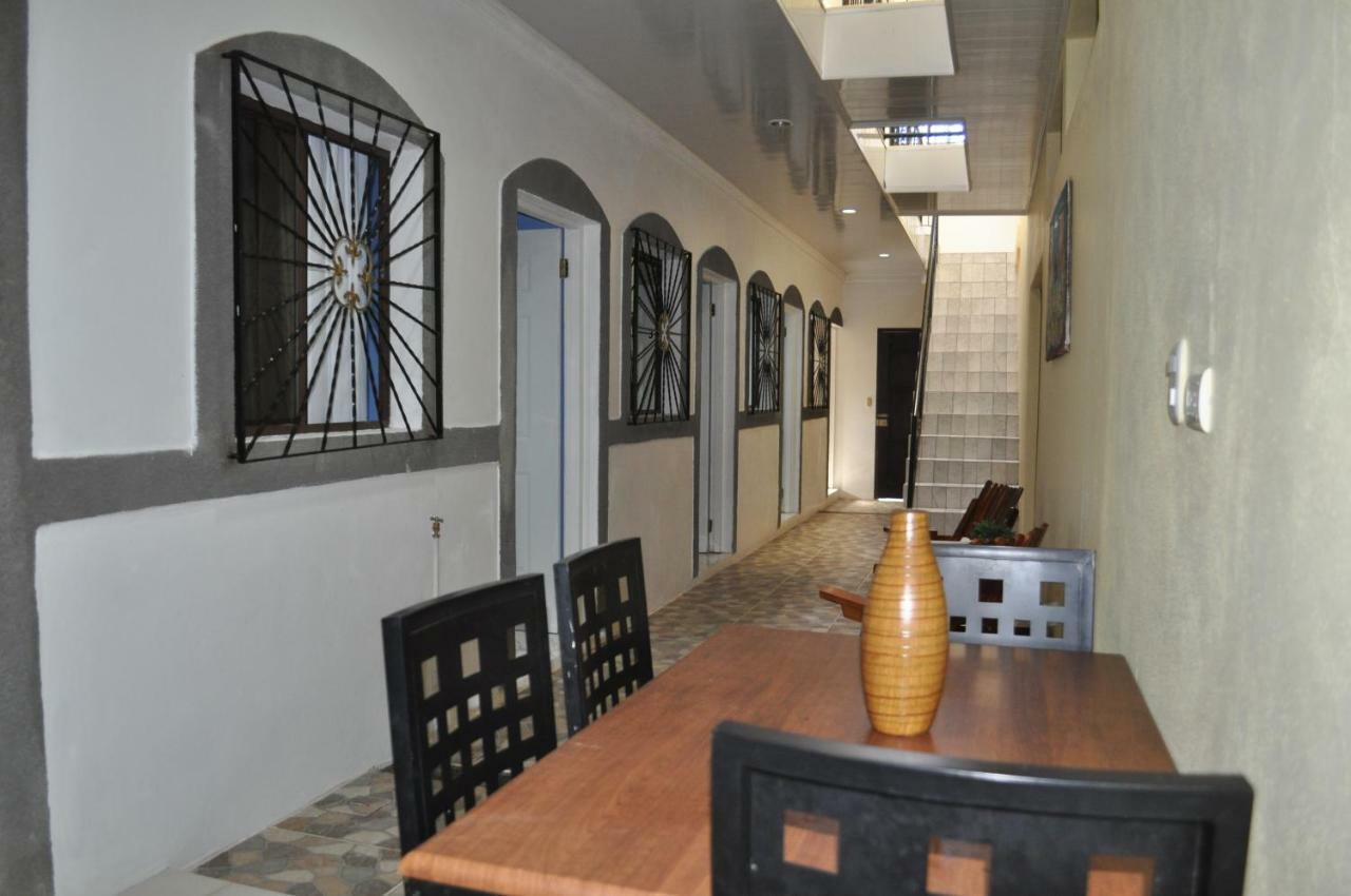 Hotel Casa Blanca Leon Exterior photo